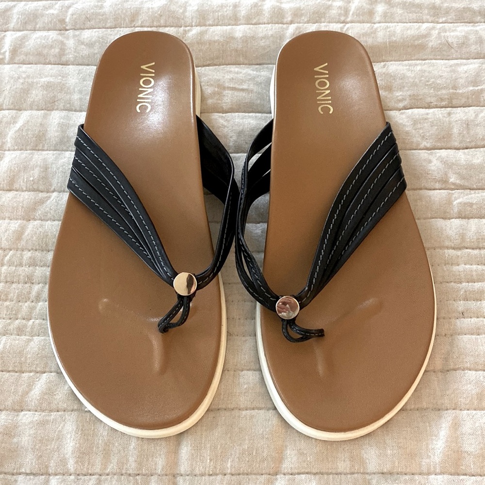 Size 11 Vionic Palm Catalina Black Leather Flip Flops NWT
